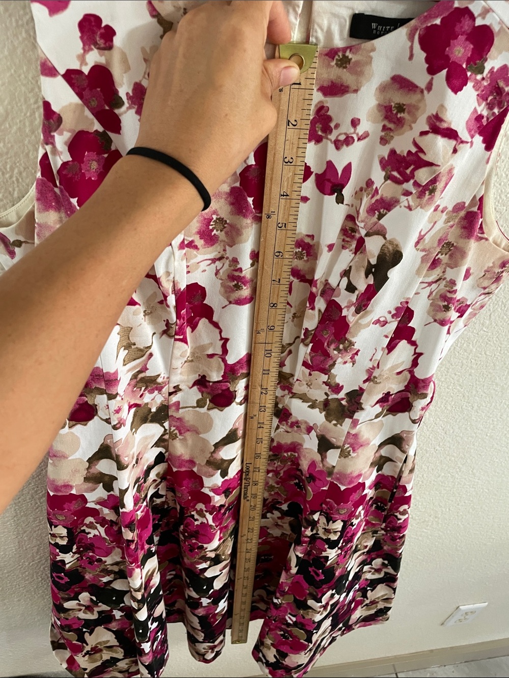 White House Black Market Size: 10 Cream Dress with Pink Floral Print w/ pockets - Picture 9 of 16
